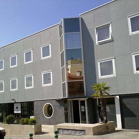 Hotel Montmelo Bagian luar foto
