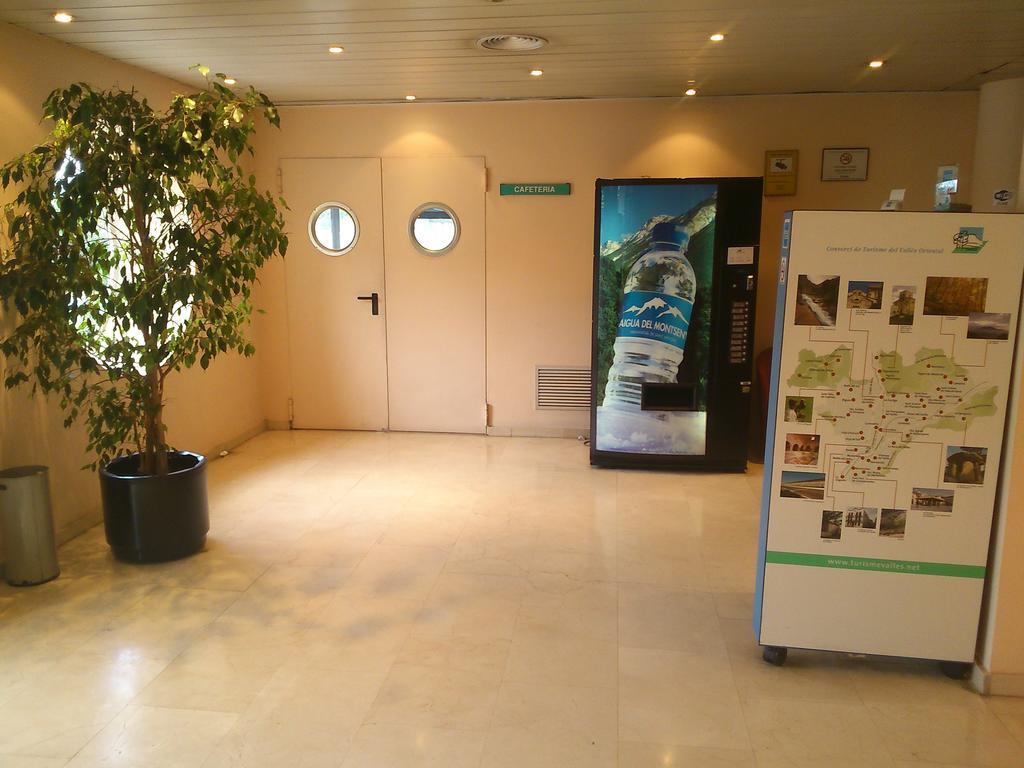 Hotel Montmelo Bagian luar foto