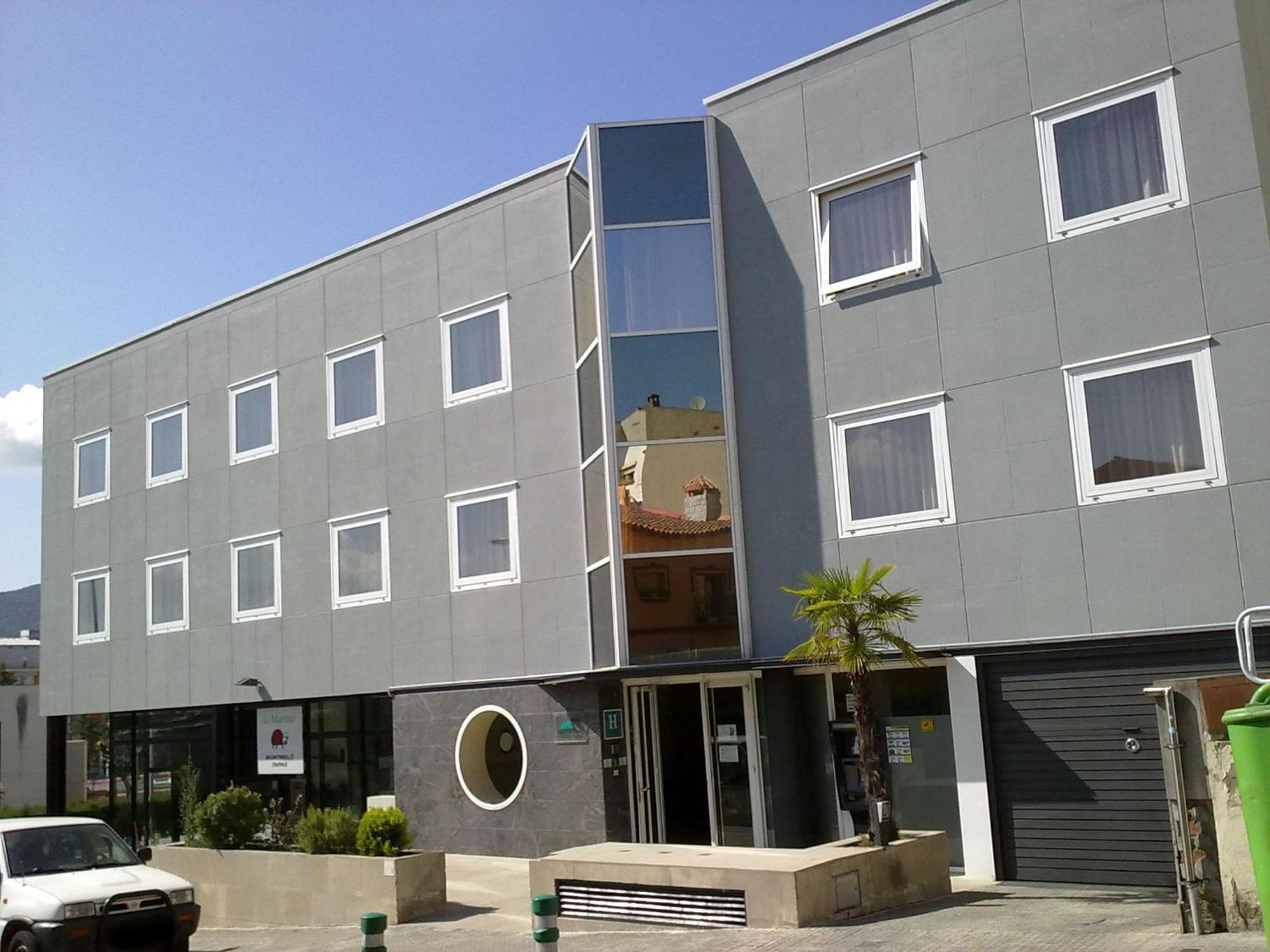 Hotel Montmelo Bagian luar foto