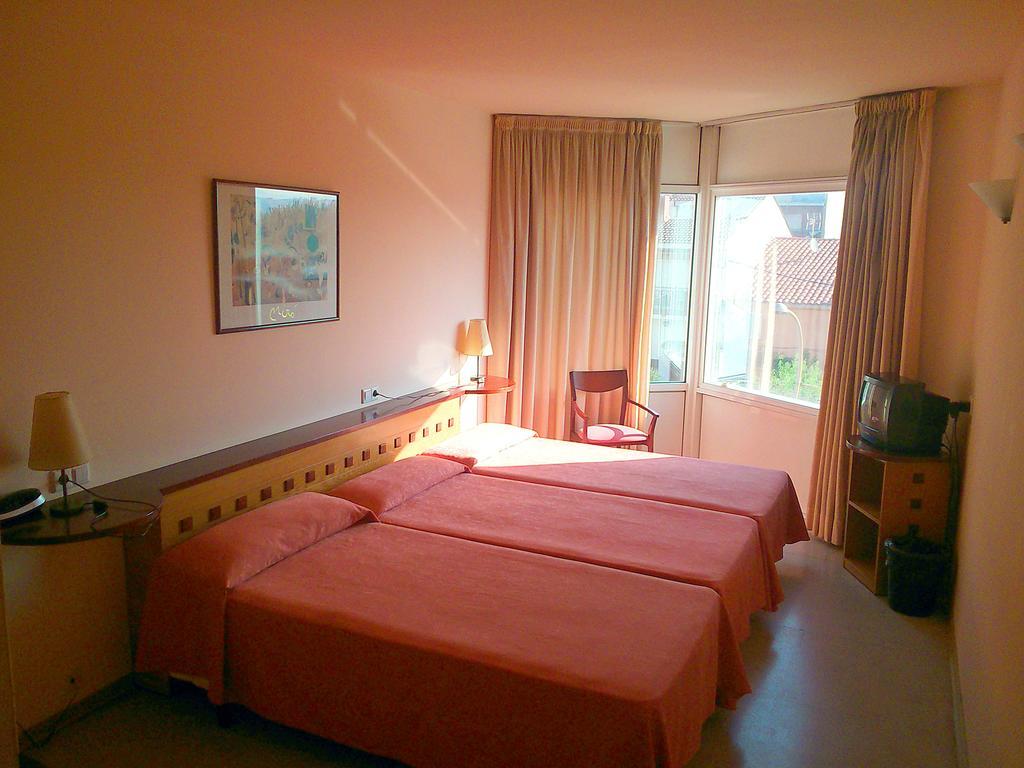 Hotel Montmelo Bagian luar foto