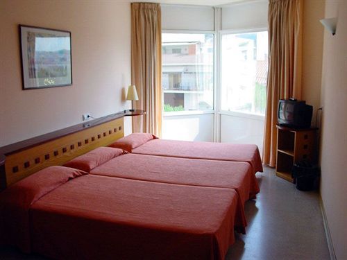 Hotel Montmelo Bagian luar foto