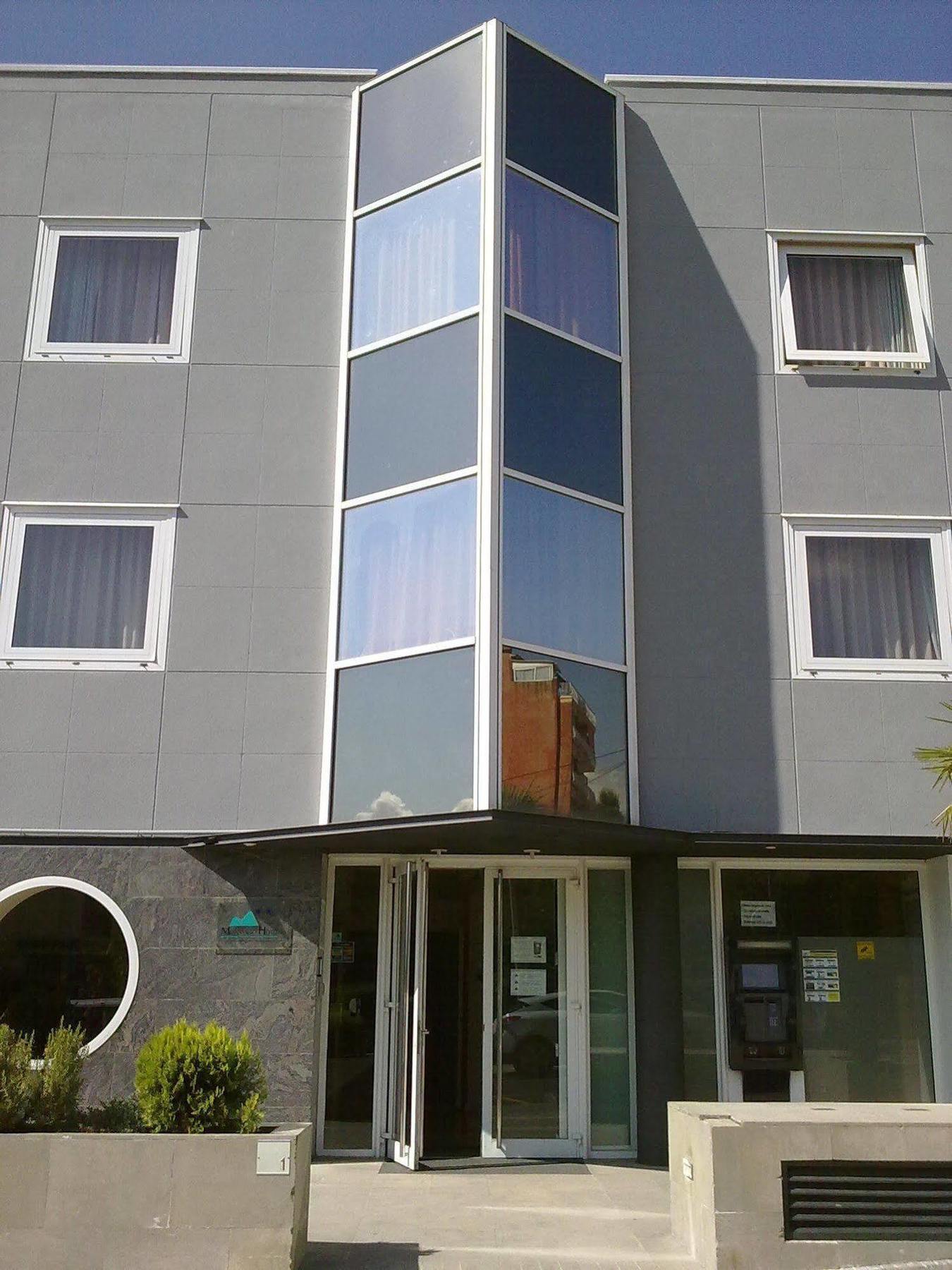 Hotel Montmelo Bagian luar foto