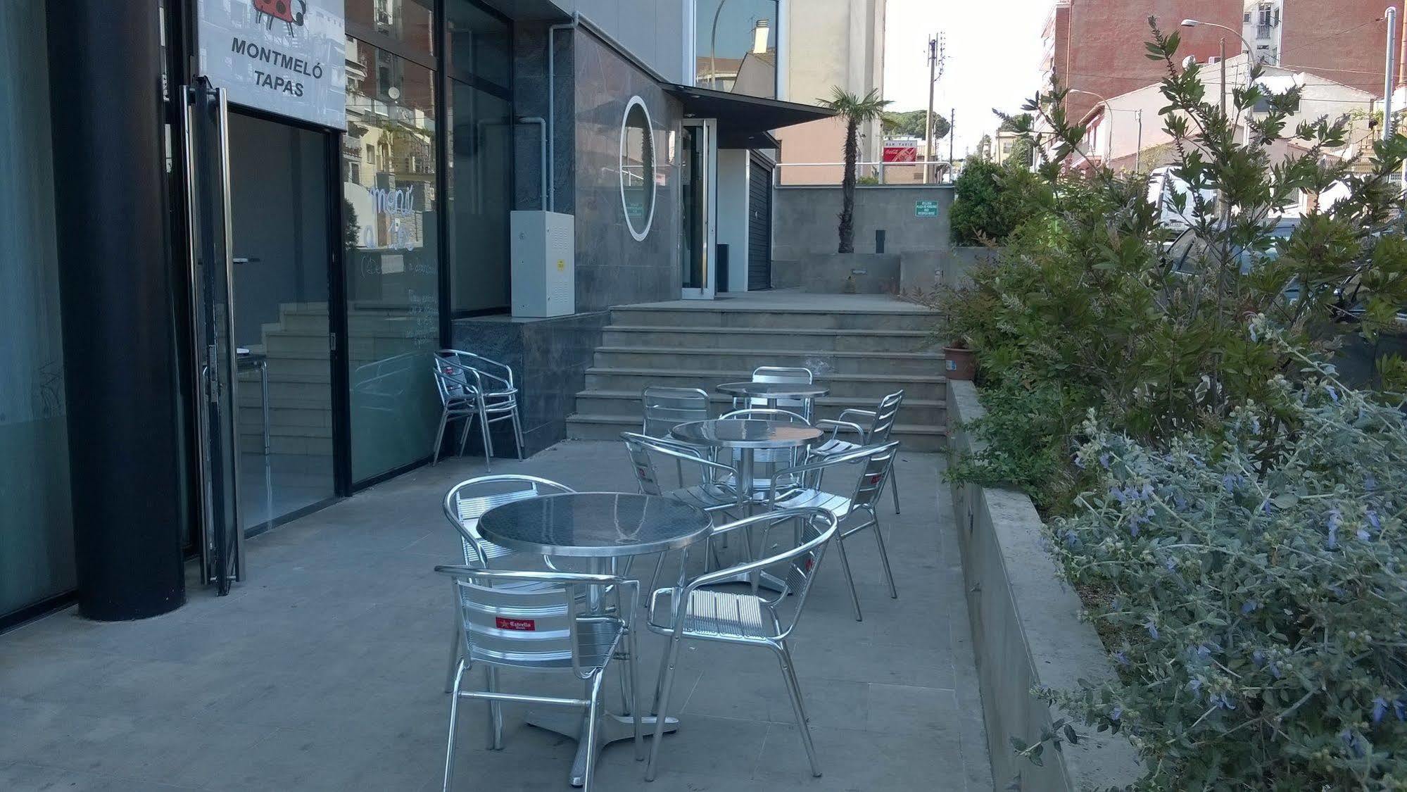 Hotel Montmelo Bagian luar foto