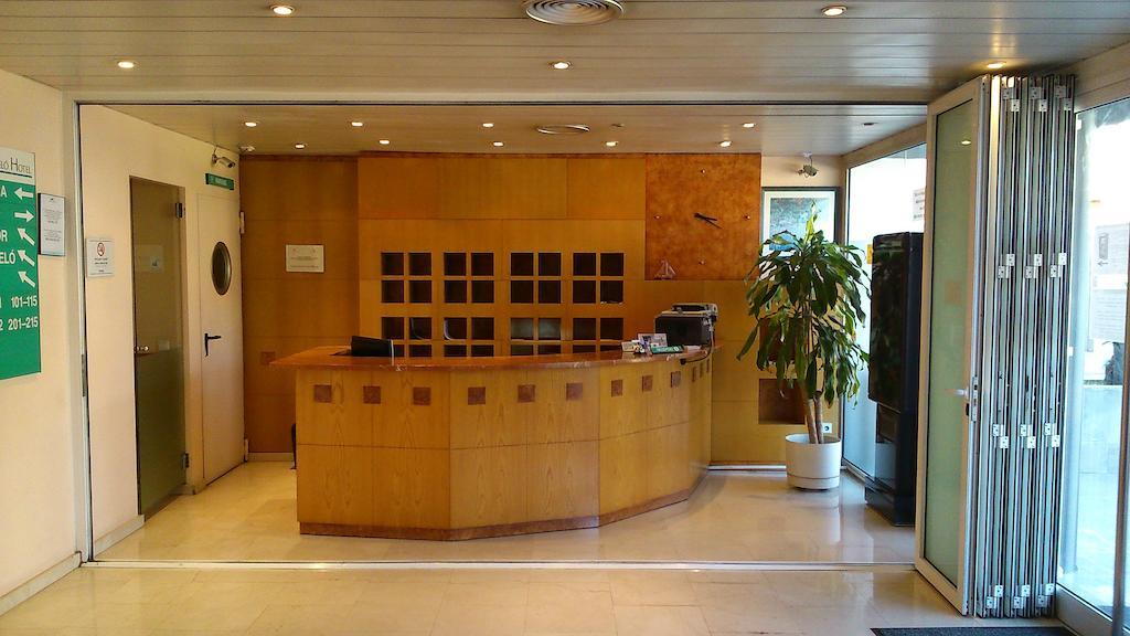 Hotel Montmelo Bagian luar foto