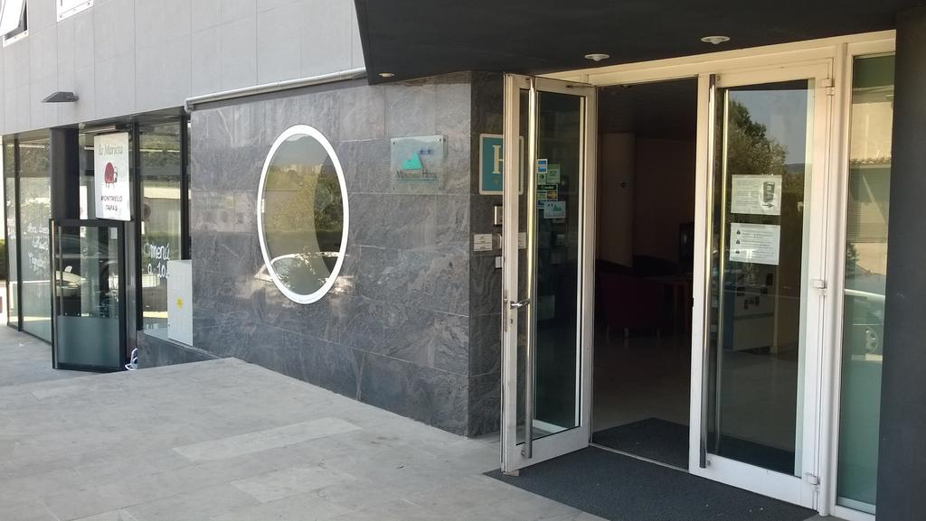 Hotel Montmelo Bagian luar foto