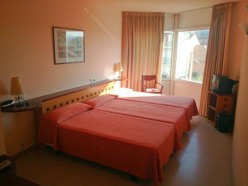 Hotel Montmelo Bagian luar foto